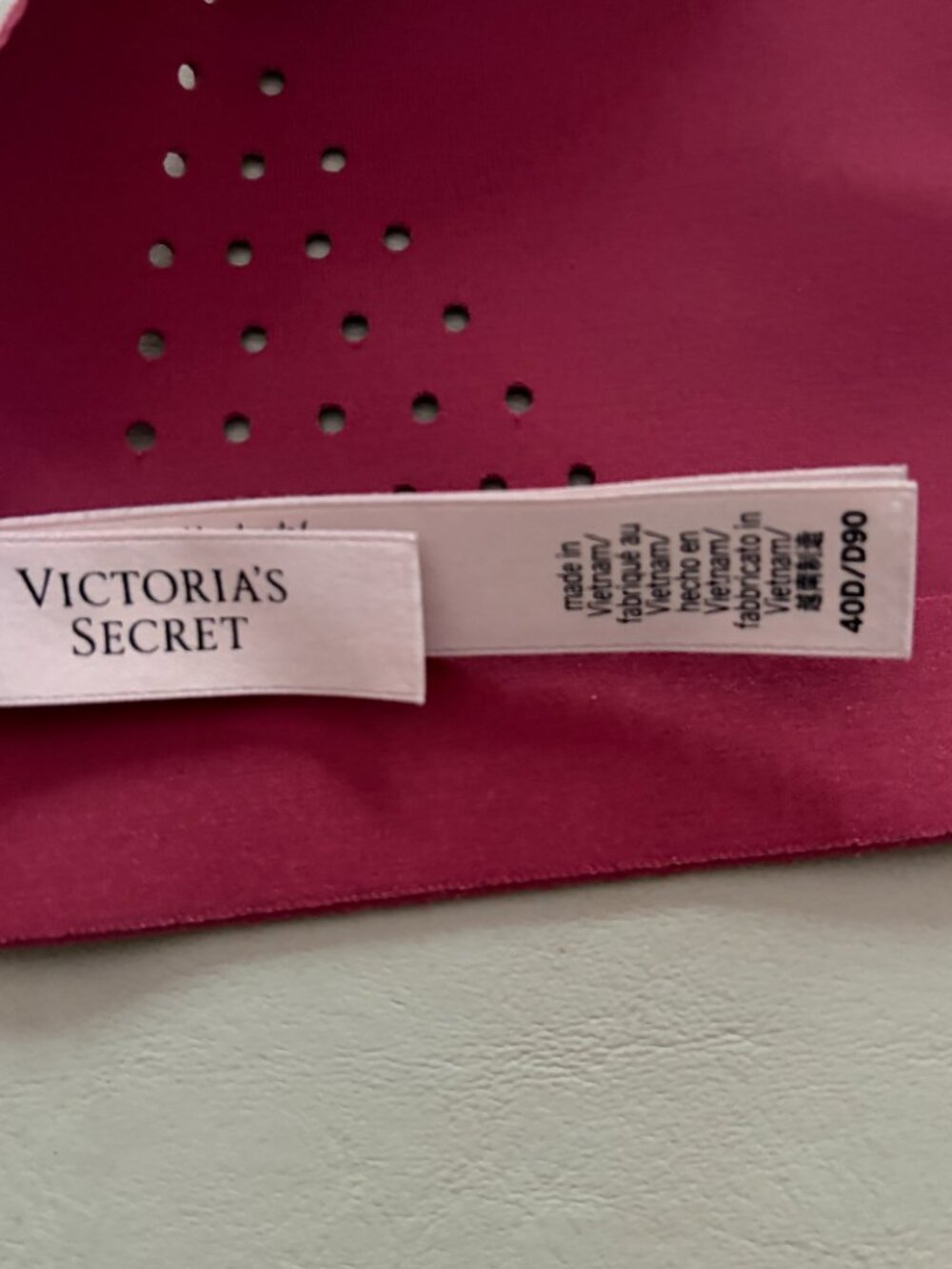 Victoria's Secret VSX Sports Bra Size 40D - Picture 5 of 7